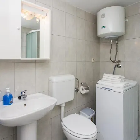 Apartman Nadalina- One Bedroom With Terrace