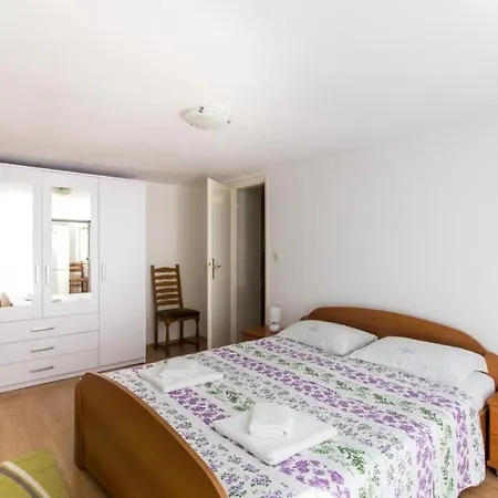 Apartment Nadalina- One Bedroom With Terrace